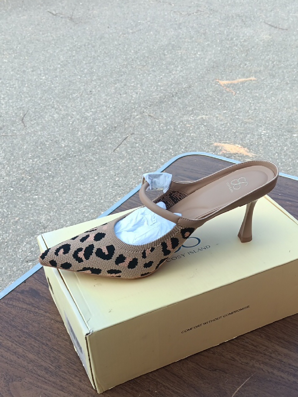 Leopard Knit Pointed Mule Heel in Tan -